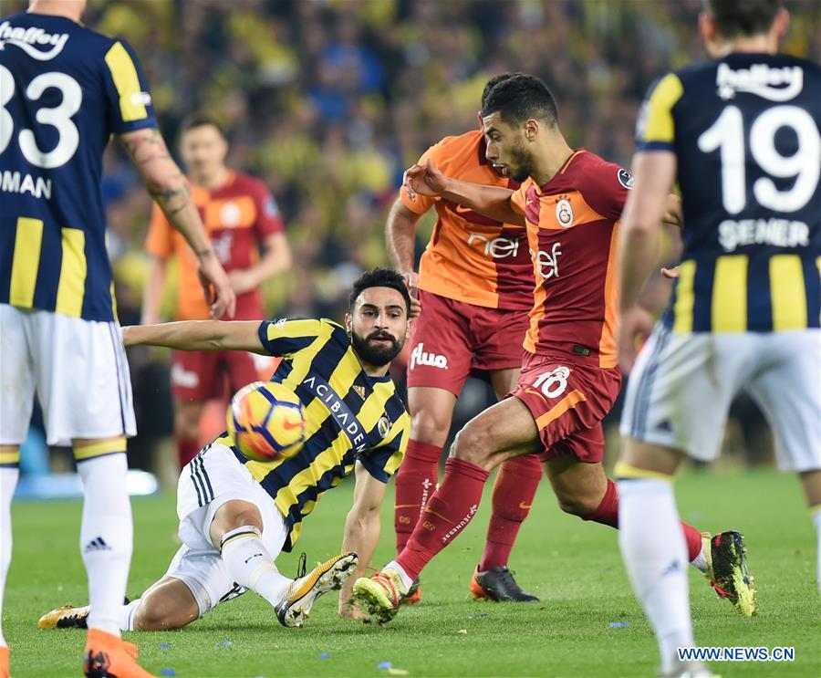 (SP)TURKEY-ISTANBUL-SOCCER-TURKISH SUPER LEAGUE-FENERBAHCE VS GALATASARAY