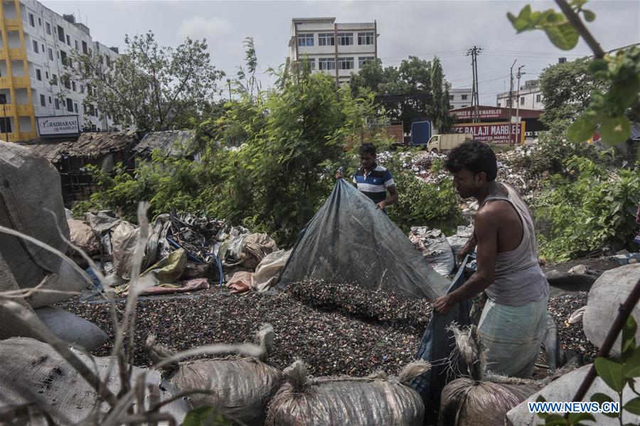 INDIA-KOLKATA-EARTH DAY