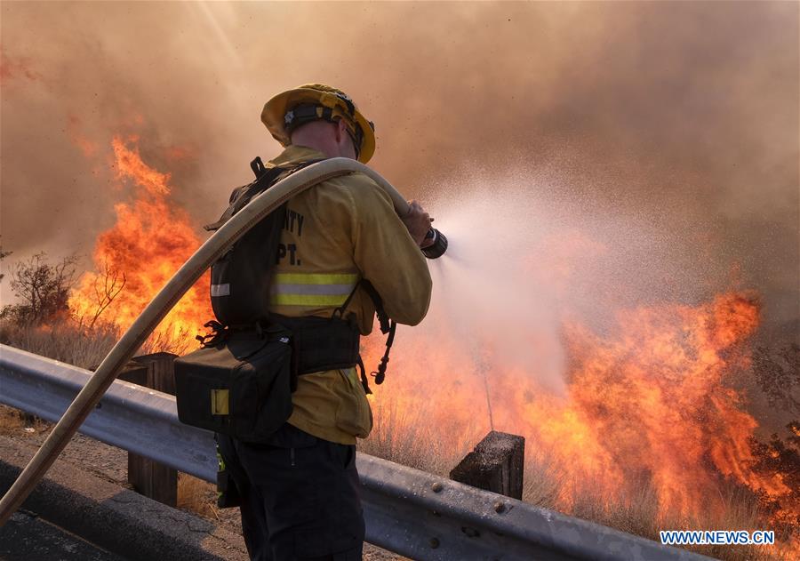 U.S.-SIMI VALLEY-WILDFIRE