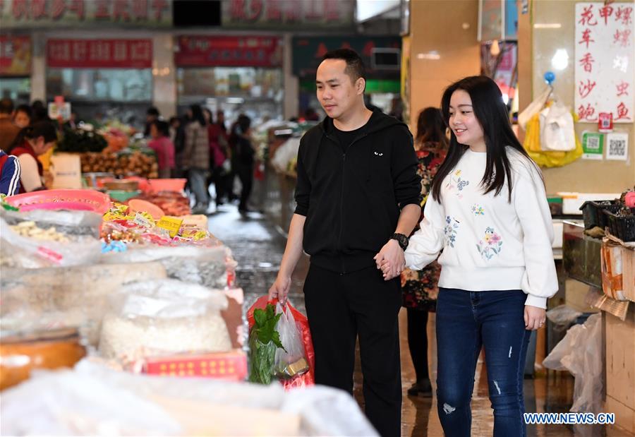 CHINA-SPRING FESTIVAL-EVE-WORKER (CN)