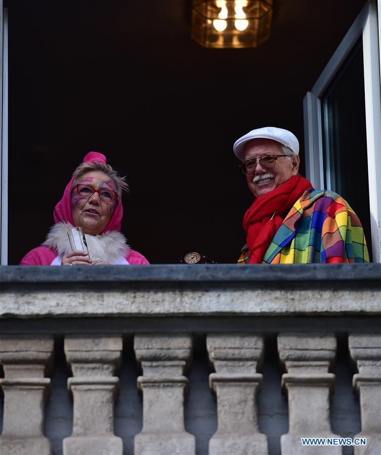 GERMANY-COLOGNE-CARNIVAL-ROSE MONDAY PARADE