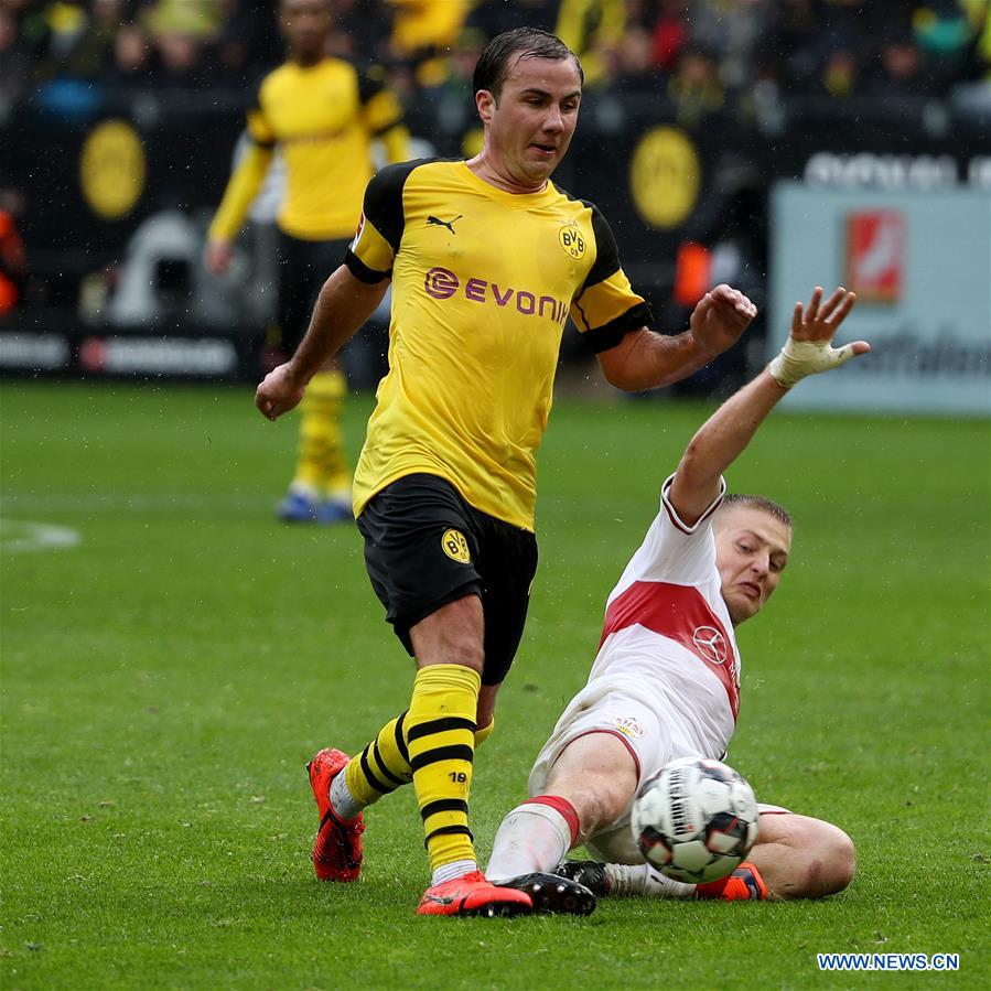 (SP)GERMANY-DORTMUND-SOCCER-BUNDESLIGA-DORTMUND VS STUTTGART