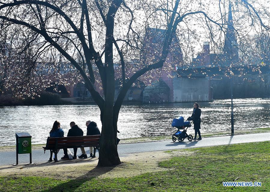 GERMANY-FRANKFURT-SPRING-DAILY LIFE