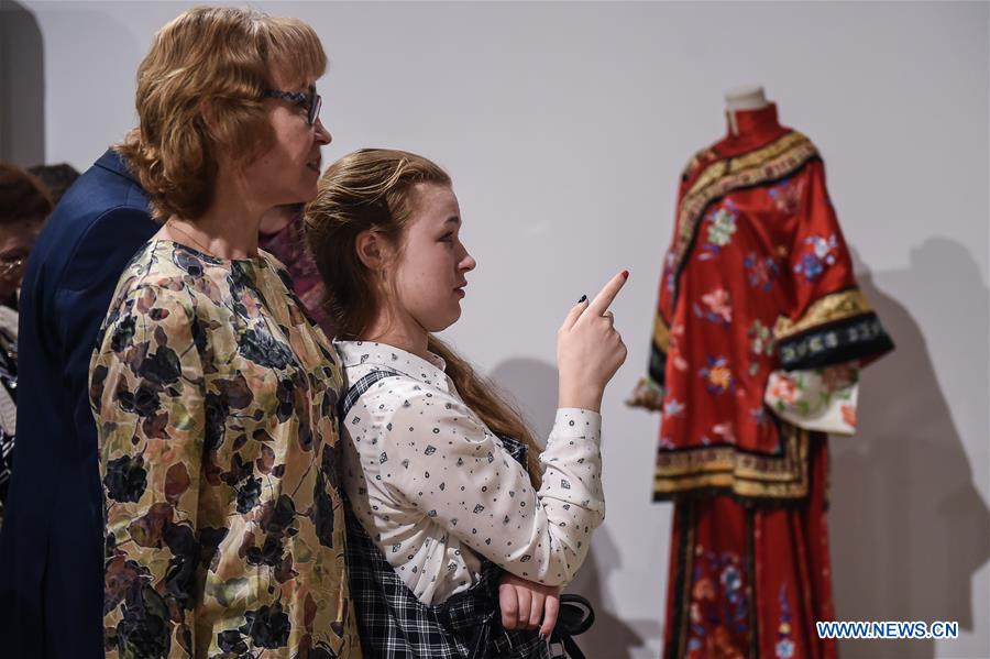 RUSSIA-MOSCOW-CHINA-SILK-FASHION-EXHIBITION