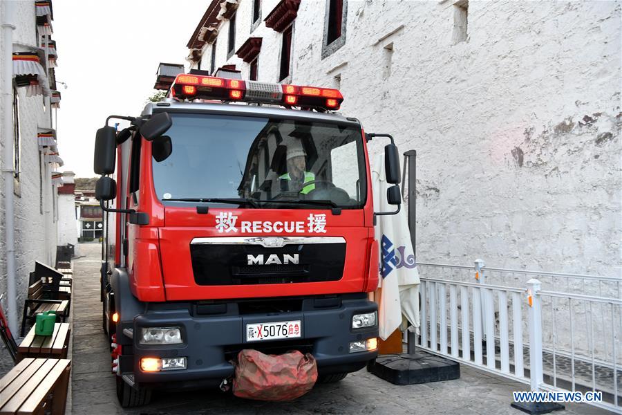 CHINA-LHASA-FIREFIGHTER-DRILL (CN)