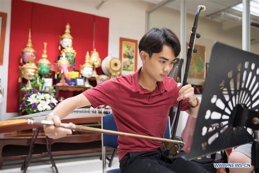 THAILAND-BANGKOK-CHINESE FOLK MUSIC LOVERS