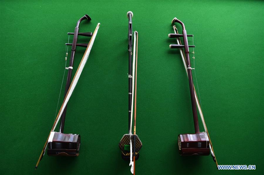 CHINA-GANSU-MUSICAL INSTRUMENTS-ERHU (CN)