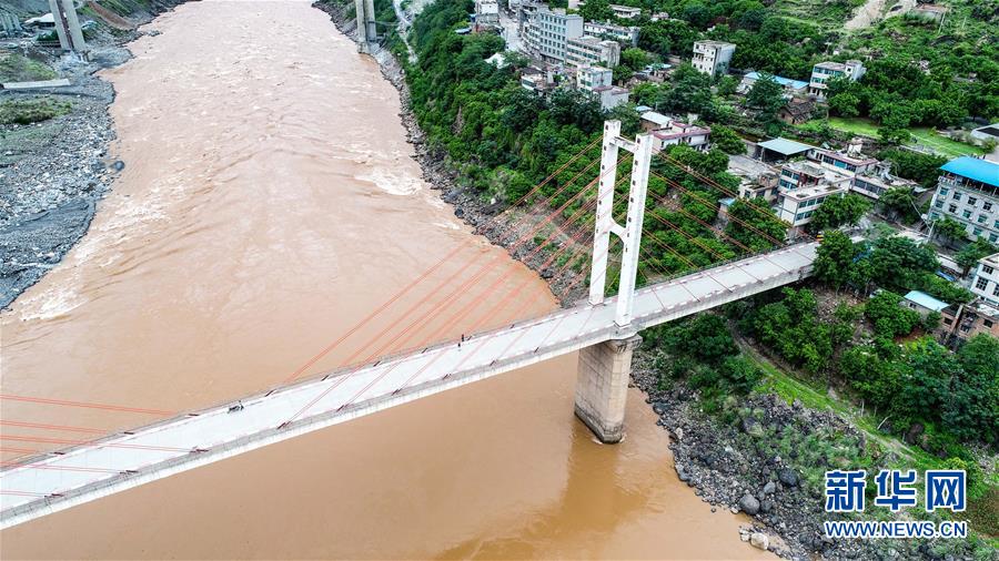 （壮丽70年·奋斗新时代——记者再走长征路·图文互动）（8）七天七夜，惊心动魄——皎平渡口永不消失的红色记忆