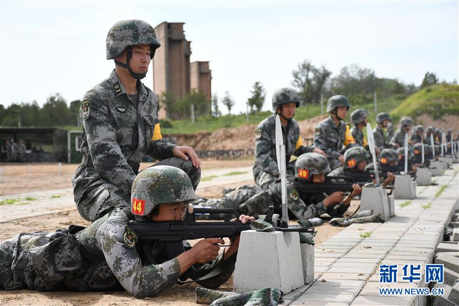 （图文互动）（2）陆军“四会”教练员比武提升新兵训练质效